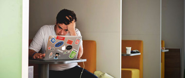 Burn-out onder jonge medewerkers - Hays.nl Burn-out onder jonge medewerkers - Hays.nl
